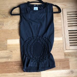 Detailed cut out Guess top
